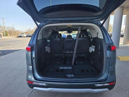 2022 Kia Carnival EX