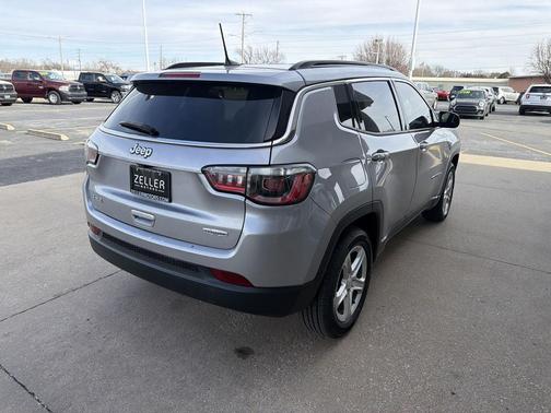 2023 Jeep Compass Latitude