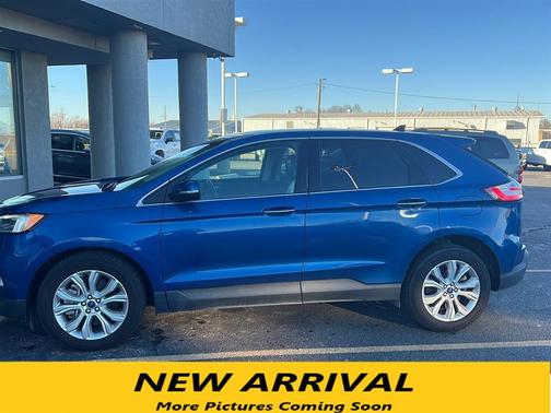 2022 Ford Edge Titanium