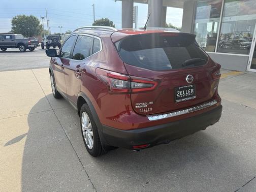 2022 Nissan Rogue Sport SV