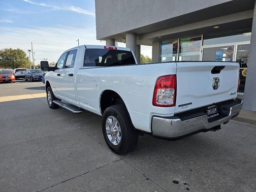 2024 RAM 2500 Big Horn Crew Cab 4x4 8' Box