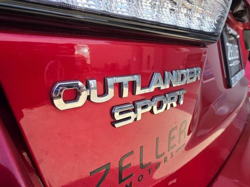 Red Diamond 2022 Mitsubishi Outlander Sport SE