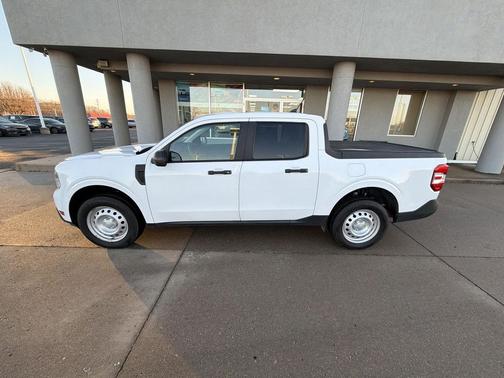2022 Ford Maverick XL