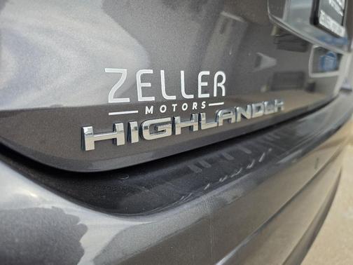 Magnetic Gray Metallic 2021 Toyota Highlander Limited