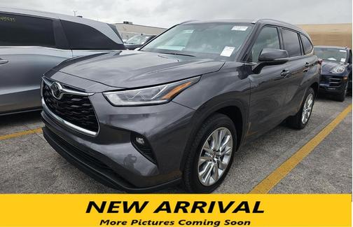 Magnetic Gray Metallic 2021 Toyota Highlander Limited