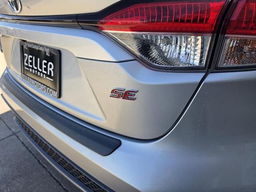 Classic Silver Metallic 2020 Toyota Corolla SE