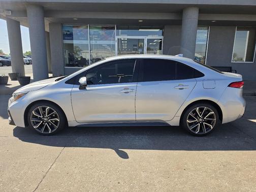 Classic Silver Metallic 2020 Toyota Corolla SE