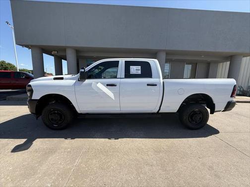 2025 RAM 2500 Tradesman Crew Cab 4x4 6'4' Box