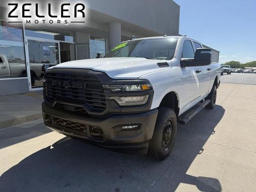 2025 RAM 2500 Tradesman Crew Cab 4x4 6'4' Box