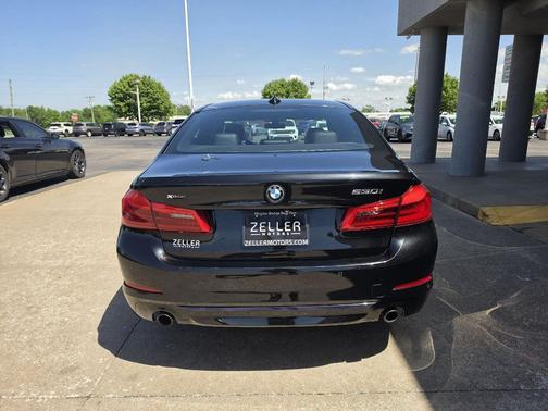 Black Sapphire Metallic 2019 BMW 530 xDrive