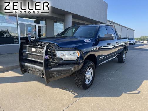 2022 RAM 2500 Tradesman Crew Cab 4x4 8' Box