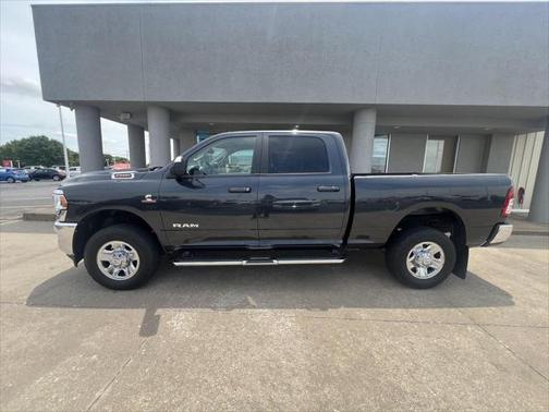 2020 RAM 2500 Big Horn Crew Cab 4X4 6'4' Box