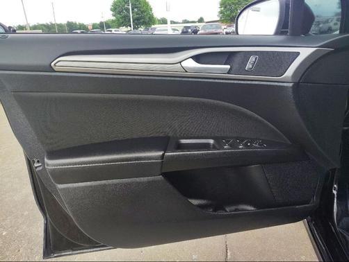 Shadow Black 2018 Ford Fusion SE