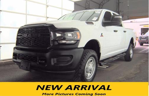Bright White Clearcoat 2023 RAM 2500 Tradesman Crew Cab 4x4 6'4' Box