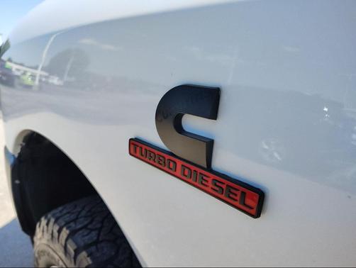 Bright White Clearcoat 2023 RAM 2500 Tradesman Crew Cab 4x4 6'4' Box