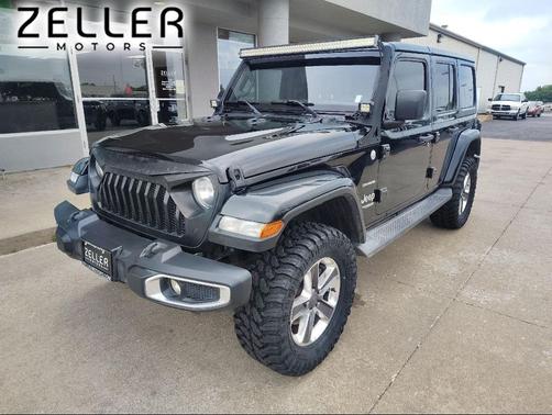 Black Clearcoat 2019 Jeep Wrangler Unlimited Sahara