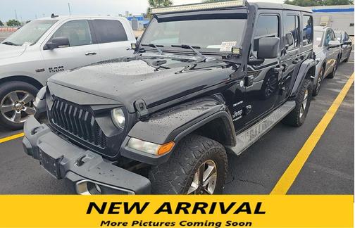 Black Clearcoat 2019 Jeep Wrangler Unlimited Sahara
