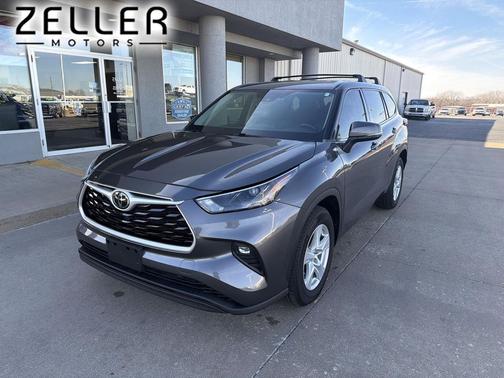 2022 Toyota Highlander LE