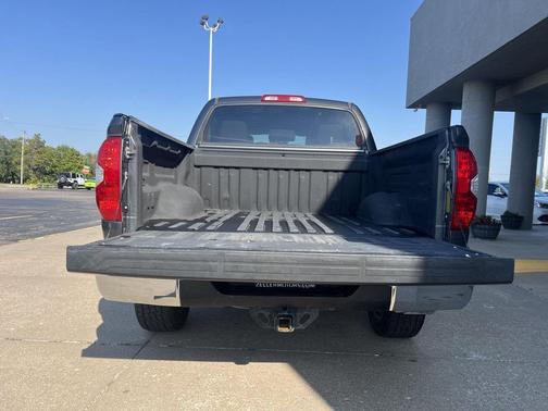 2018 Toyota Tundra SR5