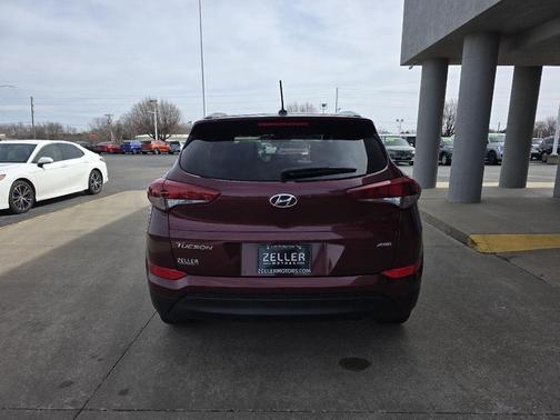 2017 Hyundai TUCSON SE