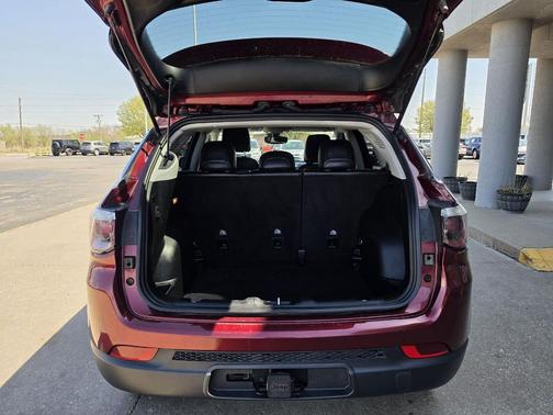 Velvet Red Pearlcoat 2022 Jeep Compass Latitude