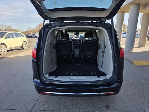 2020 Chrysler Pacifica Hybrid Limited