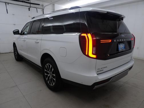 Oxford White 2025 Ford Expedition Max Platinum