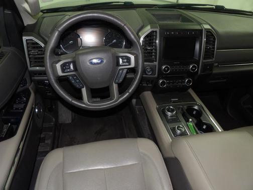 MAGNETIC 2018 Ford Expedition XLT