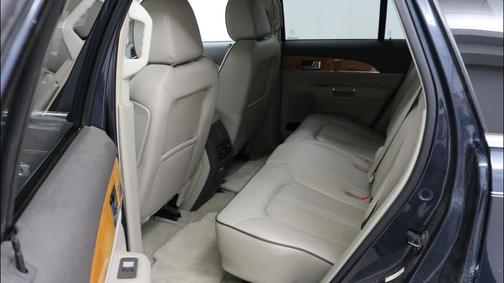 2014 Lincoln MKX Base