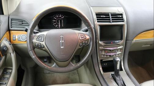 2014 Lincoln MKX Base