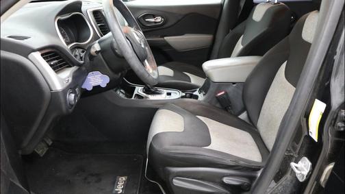 2014 Jeep Cherokee Sport