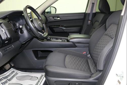 2022 Nissan Pathfinder SV 4WD