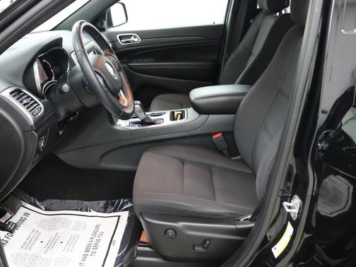 2019 Jeep Grand Cherokee Laredo