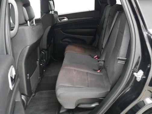 2019 Jeep Grand Cherokee Laredo