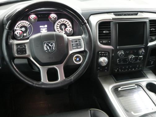 2017 RAM 1500 Limited Crew Cab 4x4 5'7' Box