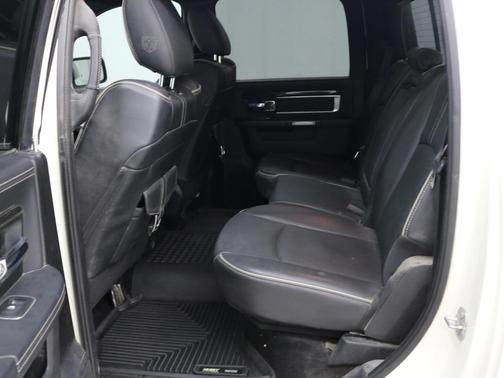 2017 RAM 1500 Limited Crew Cab 4x4 5'7' Box