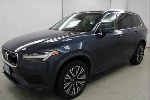 2021 Volvo XC90 T6 Momentum