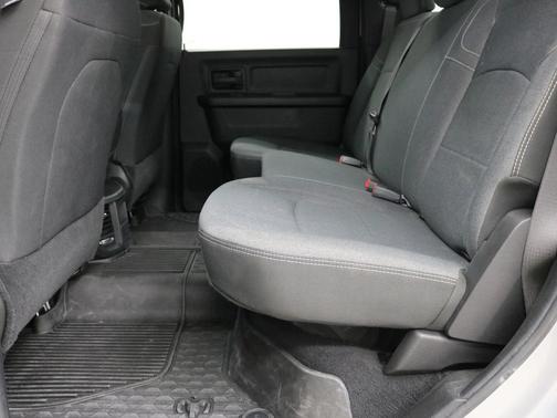 2022 RAM 2500 Tradesman Crew Cab 4x4 6'4' Box