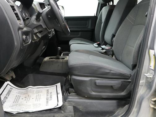 2022 RAM 2500 Tradesman Crew Cab 4x4 6'4' Box