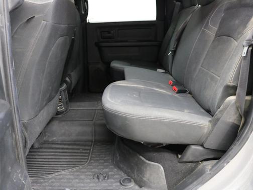 2022 RAM 2500 Tradesman Crew Cab 4x4 6'4' Box