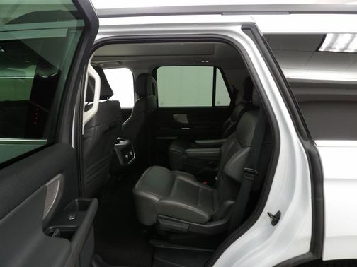 SPACE SILVER 2025 Ford Expedition Active