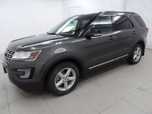 MAGNETIC 2017 Ford Explorer XLT