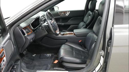 2017 Lincoln Continental Select