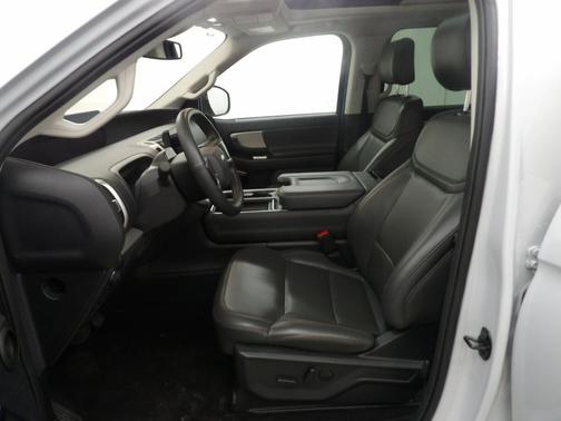 SPACE SILVER 2025 Ford Expedition Active