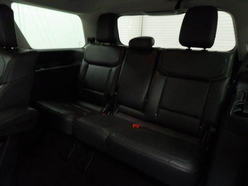 SPACE SILVER 2025 Ford Expedition Active