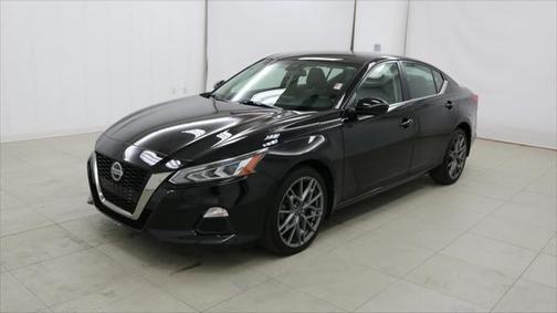 2022 Nissan Altima SR Intelligent AWD