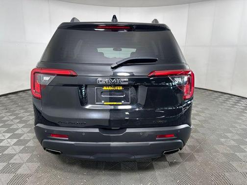 2021 GMC Acadia AWD SLT