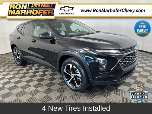 Mosaic Black Metallic 2025 Chevrolet Trax FWD 1RS