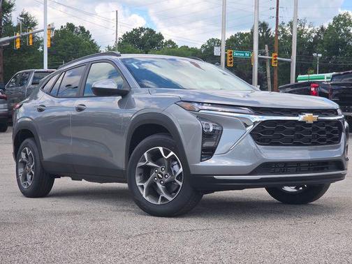Sterling Gray Metallic 2026 Chevrolet Trax LT