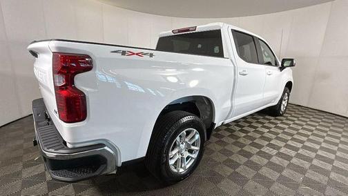 Summit White 2025 Chevrolet Silverado 1500 LT